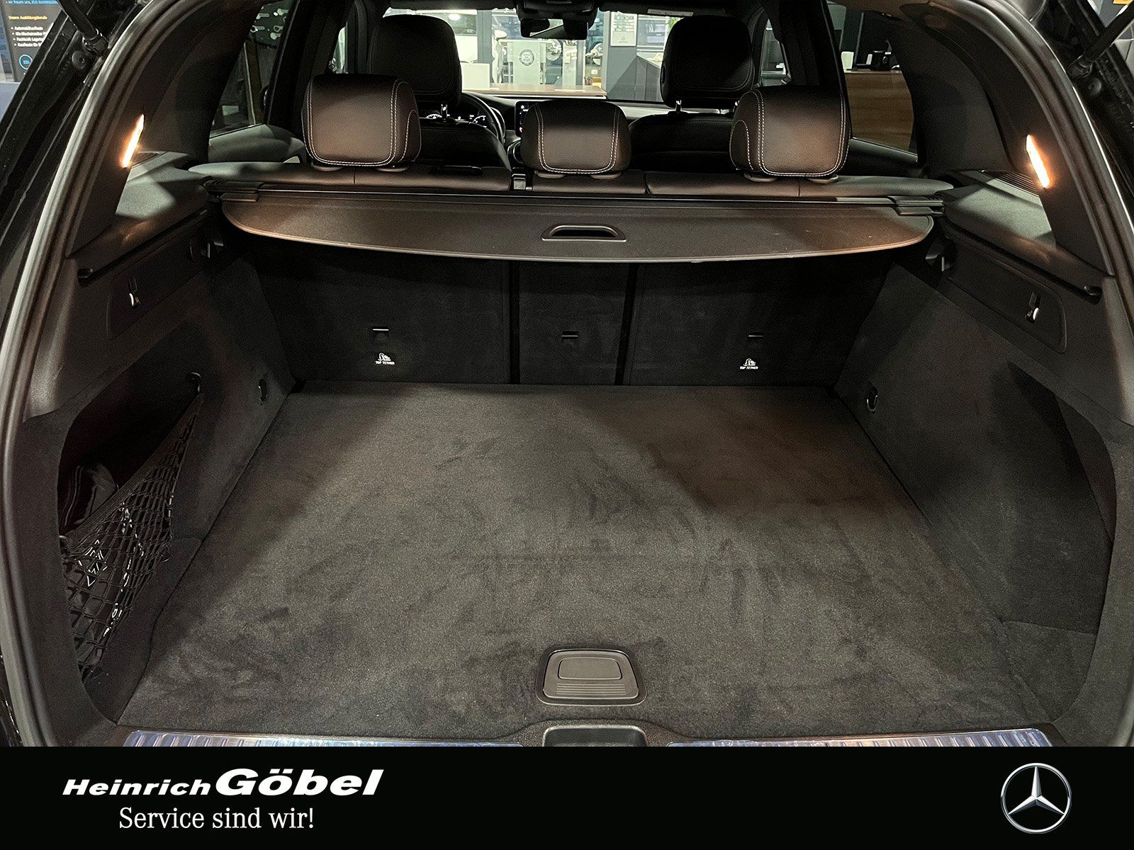 Fahrzeugabbildung Mercedes-Benz GLC 220 d 4M AMG+TOTWINKEL+DISTRONIC+LED+MBUX