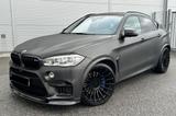 BMW X6 M  - graue BMW X6 M