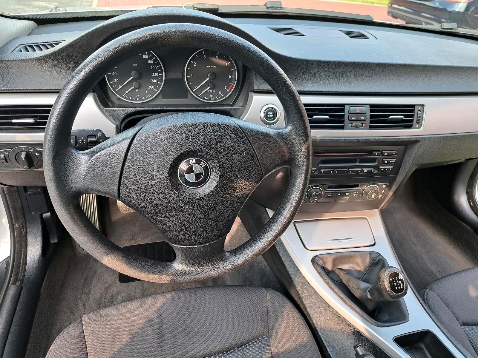 BMW 320 2006 — photo 8