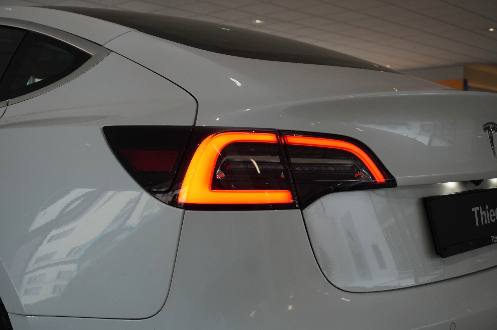 Fahrzeugabbildung Tesla Model 3 Standard Range Plus NAVI/KAMERA/SH/PANO