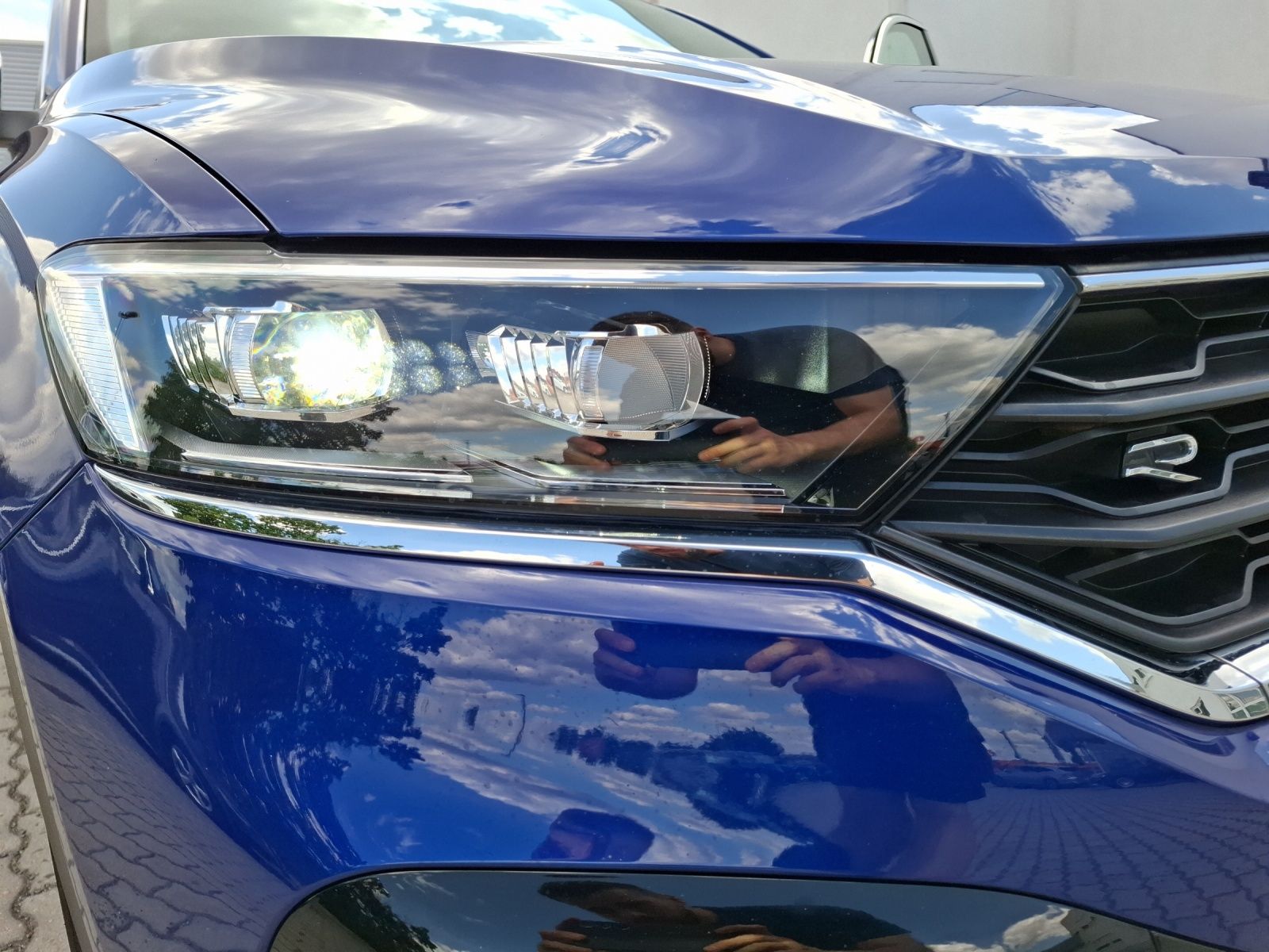Fahrzeugabbildung Volkswagen T-Roc R DSG 4M LED Navi AID ACC RFK beats 19"
