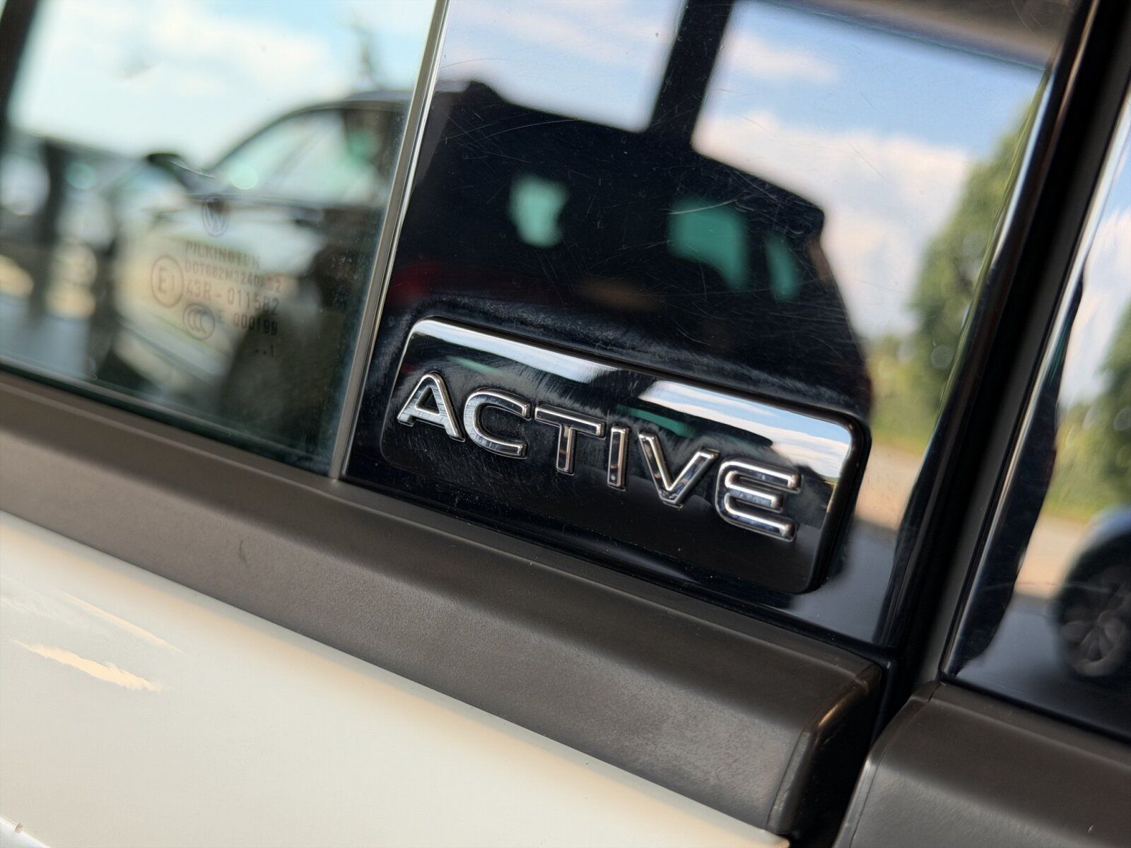 Fahrzeugabbildung Volkswagen Touran Active 1.5 TSI DSG AHK APP Kamera