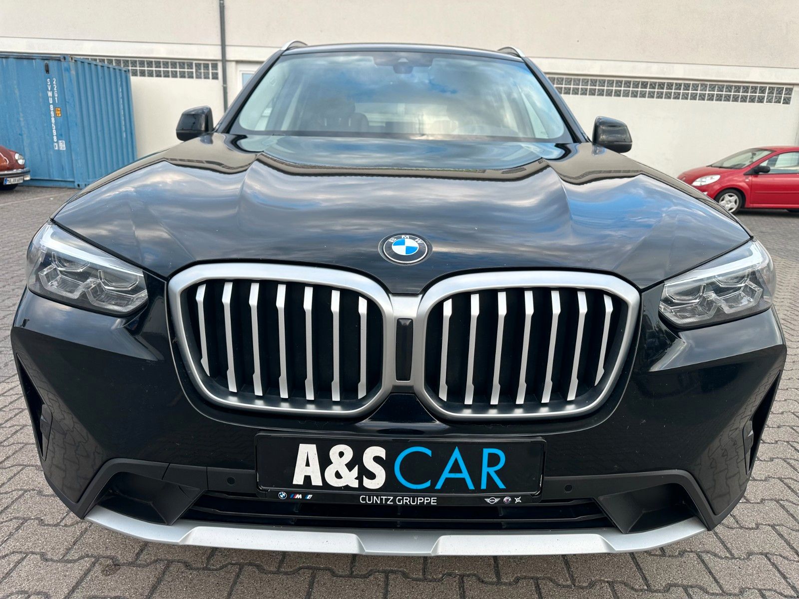 BMW X3 xDrive 30 d-LEDER-AHK-LED-CarPlay-8 x BEREIFT imagem 2