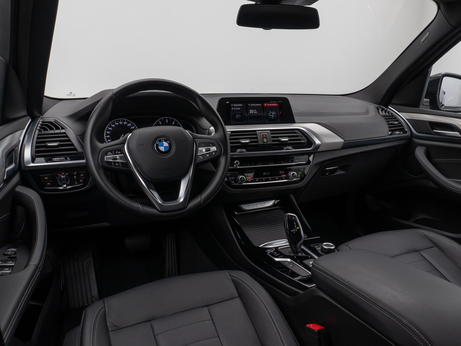 Fahrzeugabbildung BMW X3 xD20i ADVANTAGE DAB GeschwindigReg PDC Leder