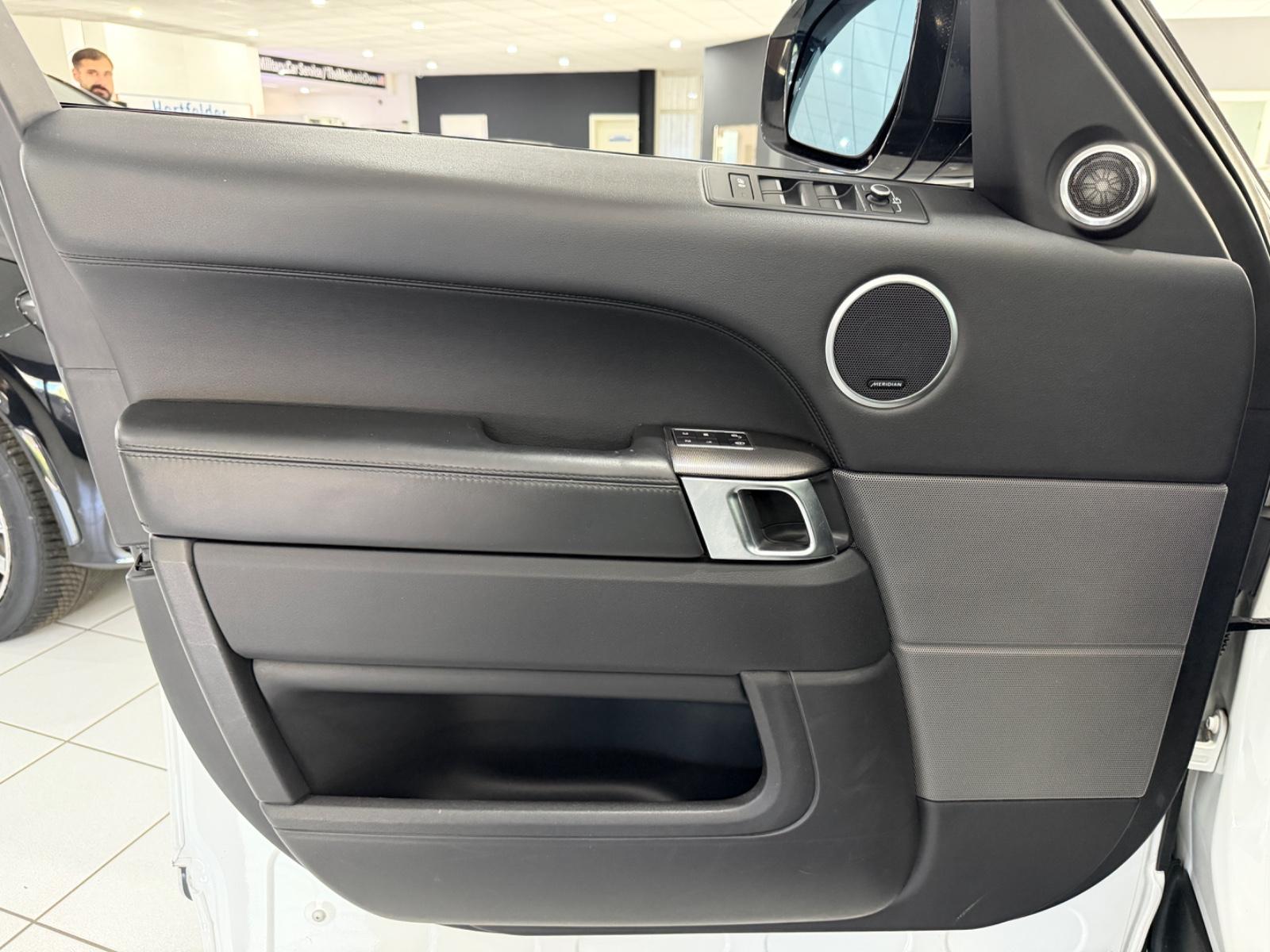 LAND ROVER RANGE ROVER SPORT RR SDV6 306CH - BVA - AUTOBIOGRAPHY - MERIDIAN - TOIT OUVRANT PANORAMIQUE
