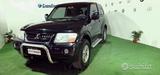 Mitsubishi Pajero 3.2 160 CV ANNO 2004 - Mitsubishi Pajero aus 2004 mit Diesel-Antrieb