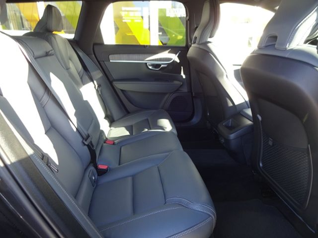 Volvo V90 Cross Country Pro B5 AWD ACC Google Standhz foto 18