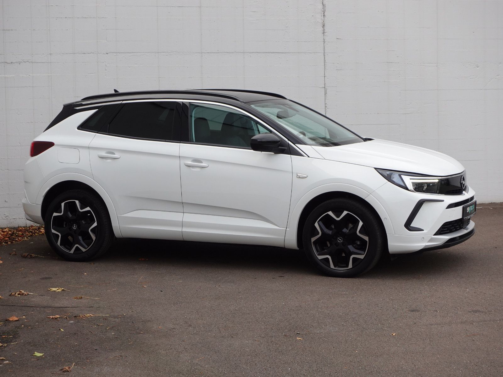 Fahrzeugabbildung Opel Grandland 1.2T AUTOMATIK,Matrix,AHK,Navi,Leder