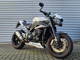 Triumph Speed Triple 1050 RS mit Leo Vince - Triumph Motorräder in Bonn