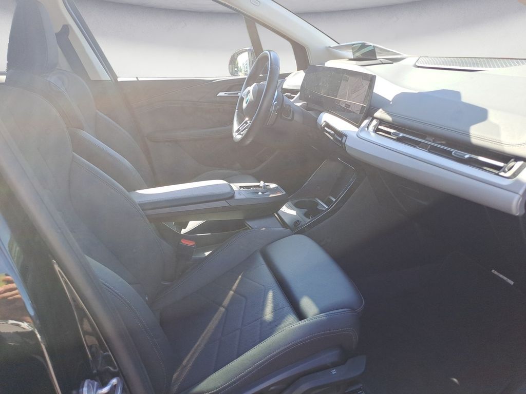 BMW 223 Active Tourer — fotografia 3