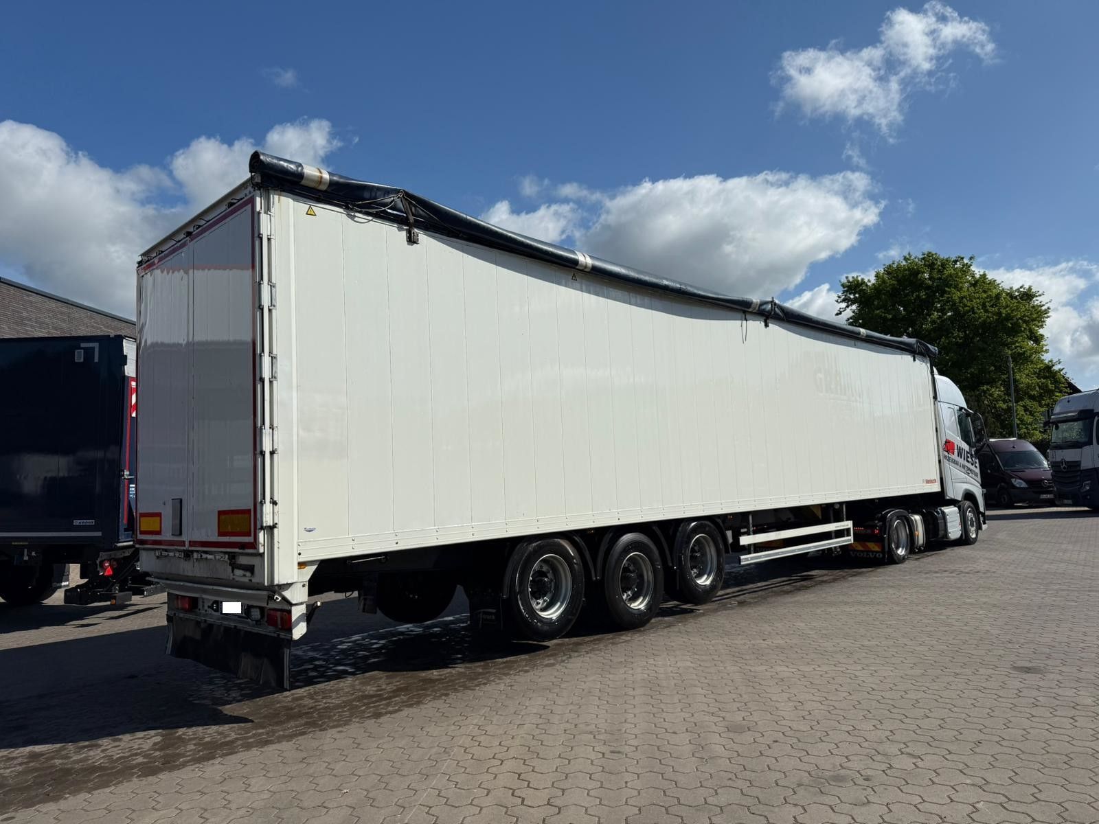 Fahrzeugabbildung Reisch Schubboden 92m³ 1+3 Achse liftbar TÜV Neu