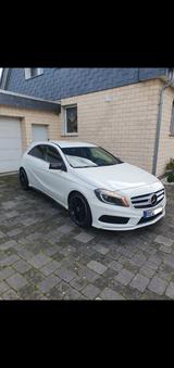 Mercedes-Benz *A 200 AMG Line 2. Hand Unfallfrei ,Garagenwagen - Mercedes-Benz A 200 in Bochum