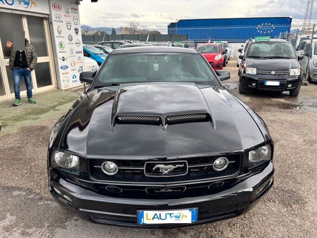 Ford Mustang coupe 4.0