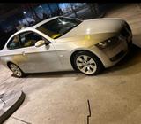 BMW e92 320i - BMW 320 aus 2008: Coupe, 320i