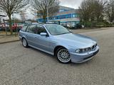 BMW 520i Sport touring M PAKET-1HAND-LEDER-XENON-TÜV - BMW 520 aus 2001: Kombi, 520i