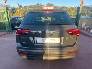 Volkswagen Tiguan - 5