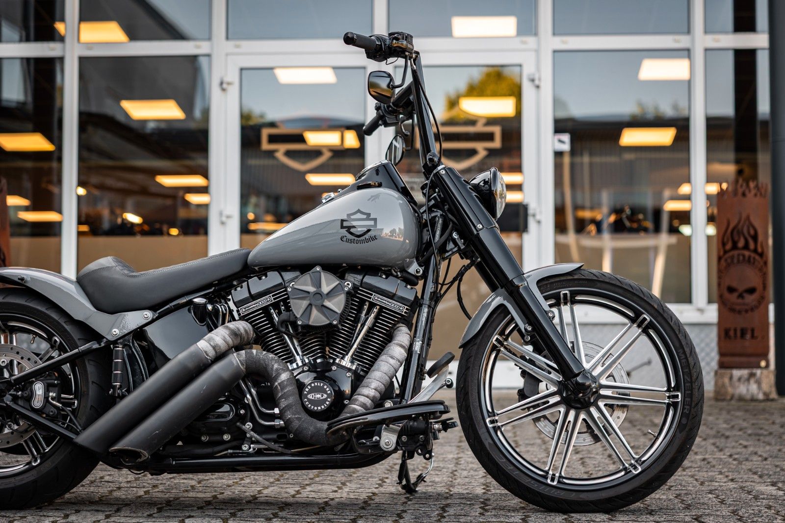 Fahrzeugabbildung Harley-Davidson FLSS SOFTAIL SLIM S 110 cui - Heckumbau -