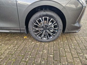 Bild 6 DFSK Forthing 4 PHEV