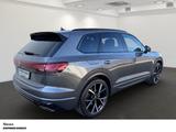 Volkswagen Touareg R-LINE 3.0 TDI DSG NAVI PANO AHK KOMFORT - Volkswagen Gebrauchtwagen in Düsseldorf