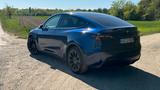 Tesla Model Y Long Range AWD Blau (Garantie+Boost) - Tesla Model Y: Von Privat