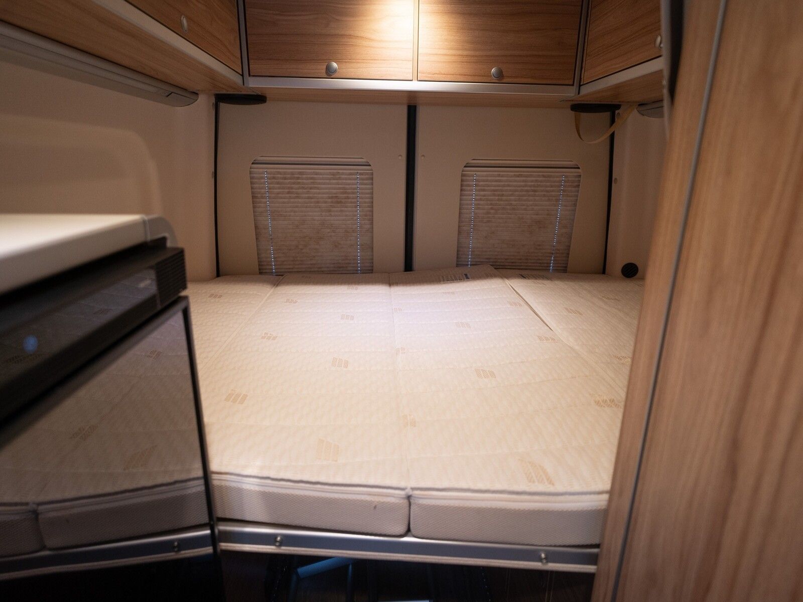 Fahrzeugabbildung HYMER / ERIBA / HYMERCAR Grand Canyon S Mercedes 4x4 Aufstelldach*Lithium