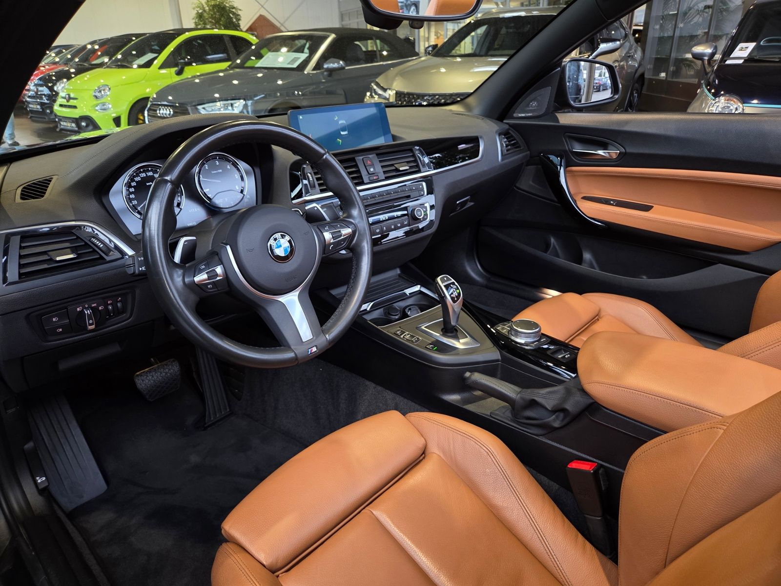 Fahrzeugabbildung BMW 220d Cabrio Sport Line H/K LED NAV SHZ PDC 17"