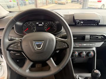 Dacia Sandero - 8