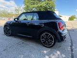 MINI John Cooper Works Cabrio John Cooper Works - MINI John Cooper Works Cabrio: Automatik