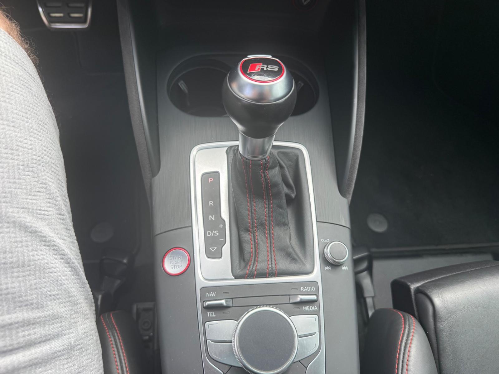 Audi RS3 Sportback 2.5 TFSI 367 ch BVA quattro / Toit panoramique / Magnetic Ride / Cuir Nappa / Jantes 19"