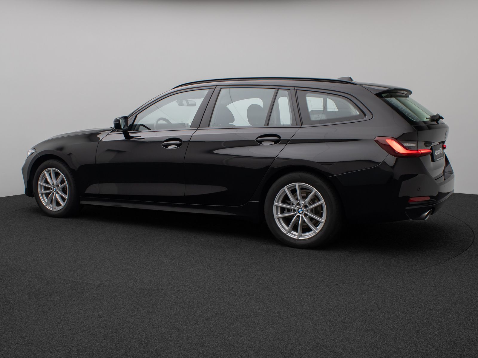 Fahrzeugabbildung BMW 318i Widscreen DAB Geschwindigkeitsreg PDC LED