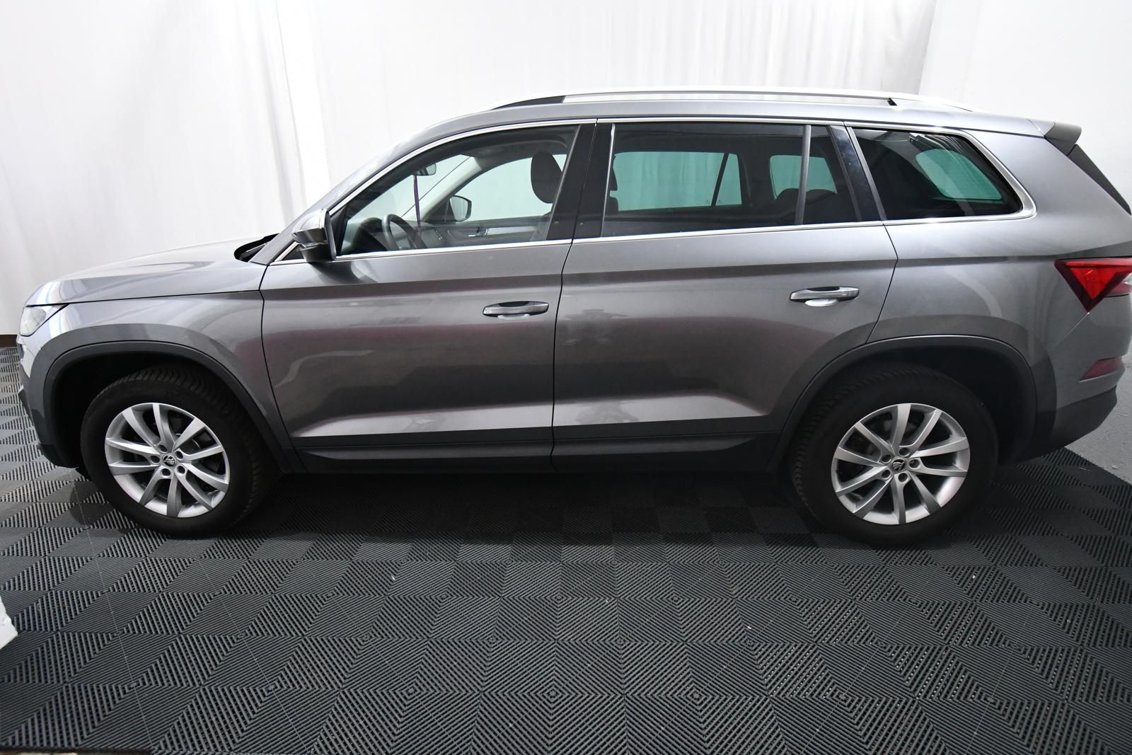 Skoda Kodiaq Style 4x4, AHK, Navi, 18", Leder imagem 2