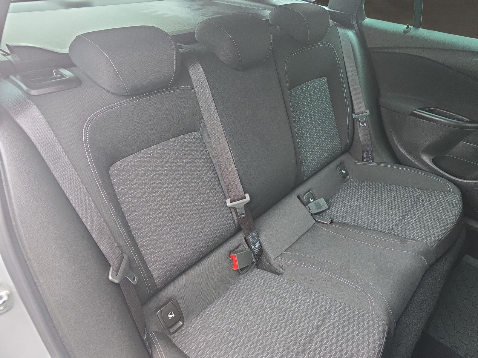 Fahrzeugabbildung Opel Astra K Sports Tourer Business/Lenkradheizung/