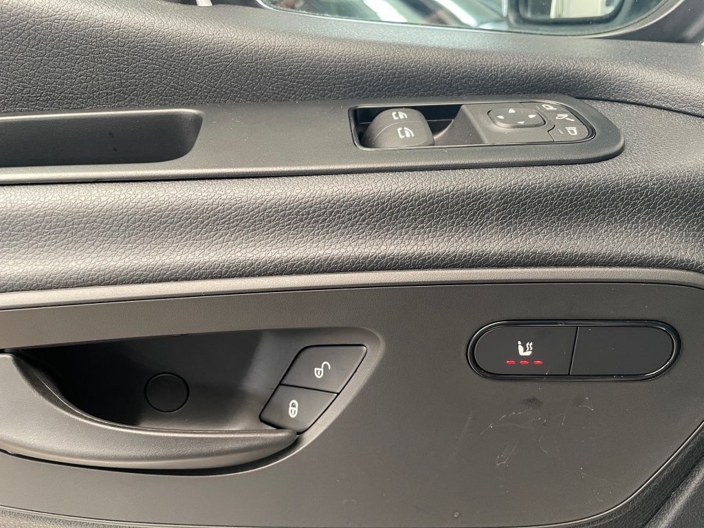Fahrzeugabbildung Mercedes-Benz Sprinter 317 Mixto PRO L3H2 5 Sitze 3,5t AHK