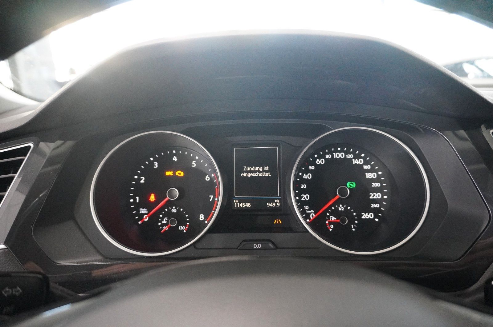 Fahrzeugabbildung Volkswagen Tiguan 2.0 TSI UNITED 4M DSG NAVI/LED/ACC/SH/AHK