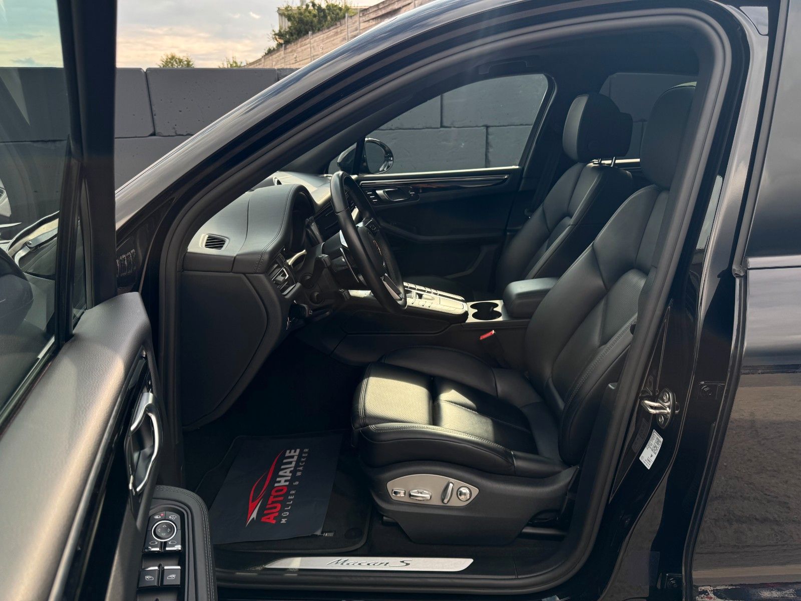 Fahrzeugabbildung Porsche Macan S V6 Pano Kamera Leder St-Heiz. Memory