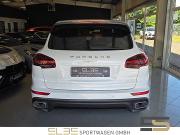 Porsche Cayenne - 8
