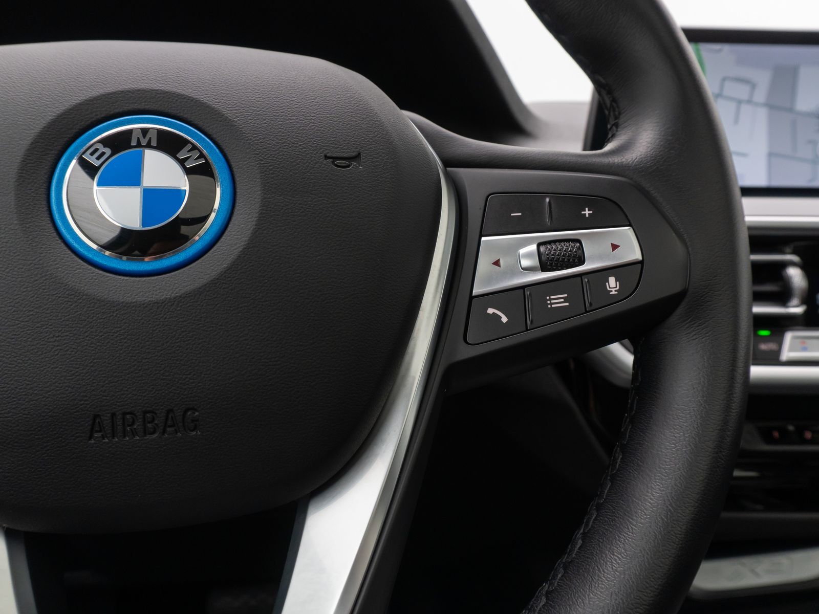 Fahrzeugabbildung BMW X3 xD30e DAB Kamera FernlichtAs Panorama Leder