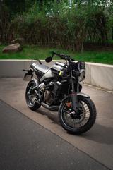 Husqvarna Svartpilen 401 mit Garantie und Heckumbau - HUSQVARNA SVARTPILEN 401