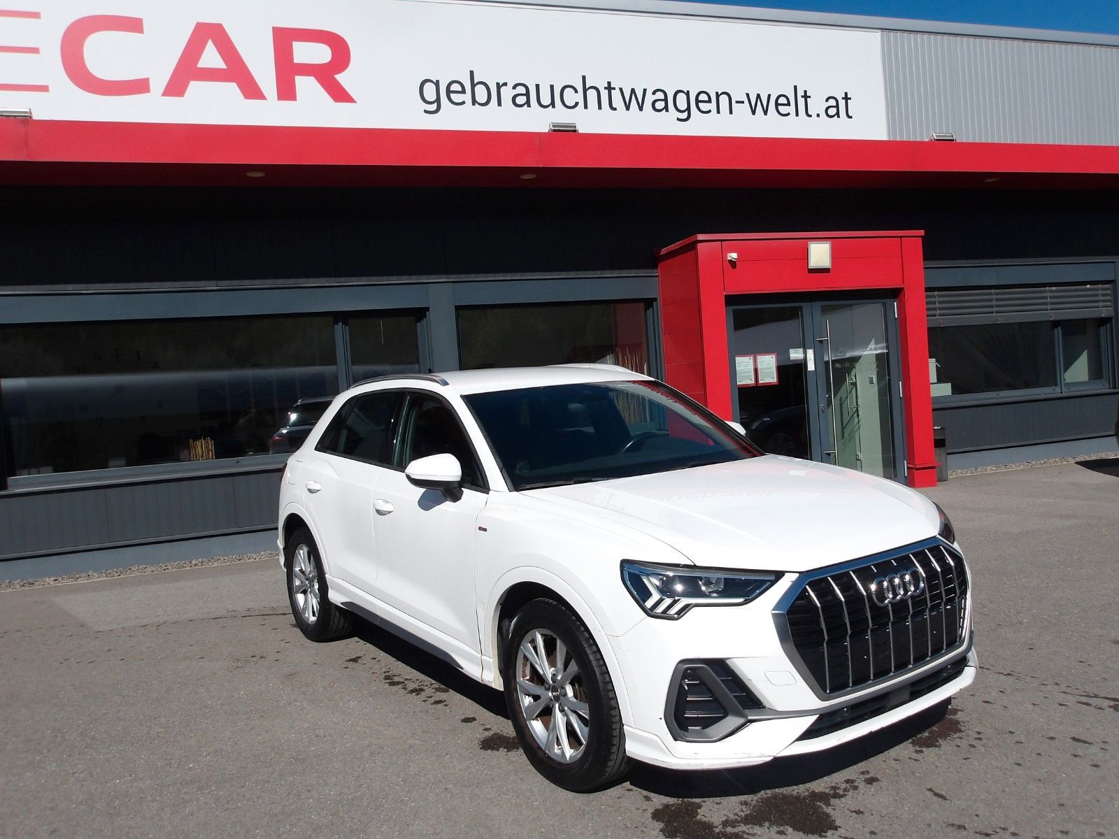 Audi Q3 35 TFSI S line EXP € 16390.- imagem 3
