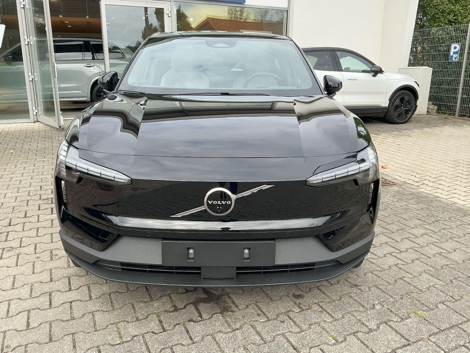 Volvo EX30 Twin Motor Performance AWD Ultra imagem 2