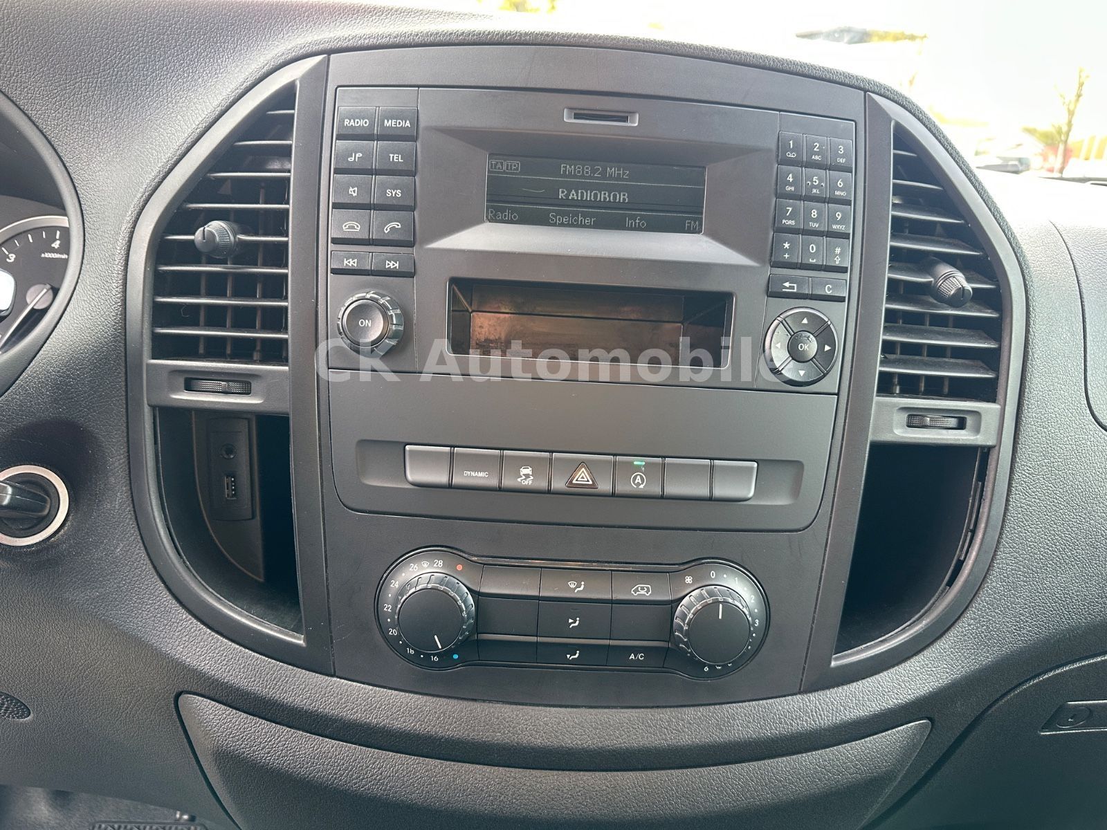 Fahrzeugabbildung Mercedes-Benz Vito Kasten 116 CDI RWD lang Autom./Klima/PDC