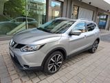 Nissan Qashqai 1.6 dCi DPF ALL-MODE 4x4 Tekna+ Tekna+ - Nissan Qashqai mit Diesel-Antrieb: Allradantrieb, 1.6