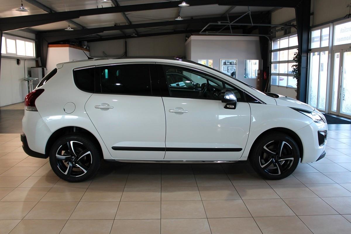 Peugeot 3008 Allure 1,6*TÜV NEU*SCHECKHEFT*NAVi*1.HAND*