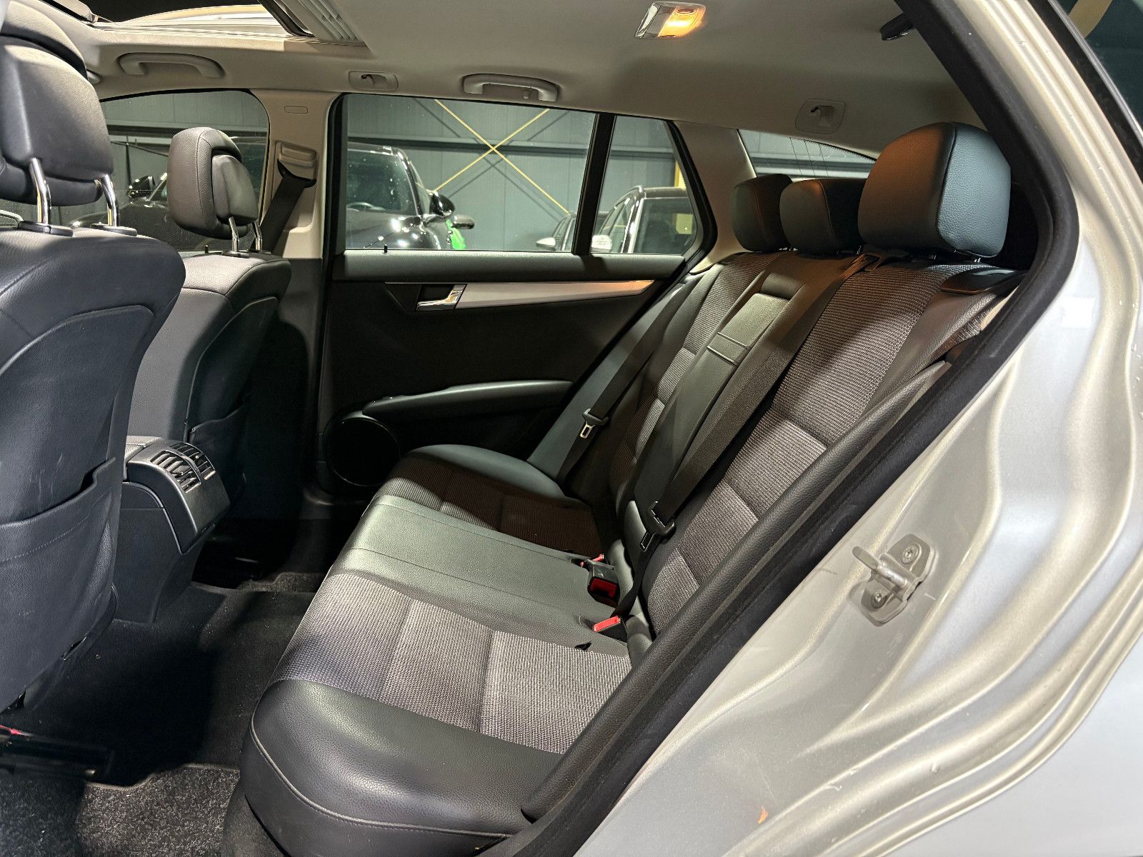 Fahrzeugabbildung Mercedes-Benz C 220 T-Modell T CDI/8-FACH/PANO/SHZ/AUTOMATIK/