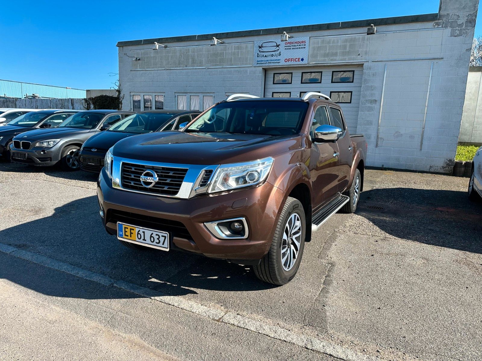 NISSAN Navara
