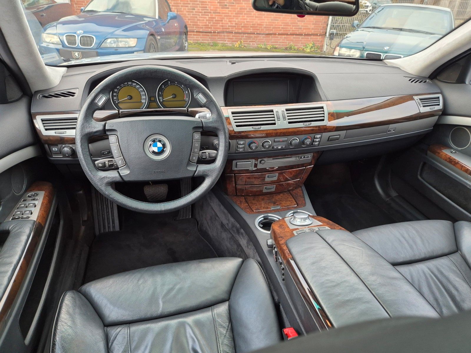 Fahrzeugabbildung BMW 760Li A/Erstlack/Orig. km/Ausnahmezustand