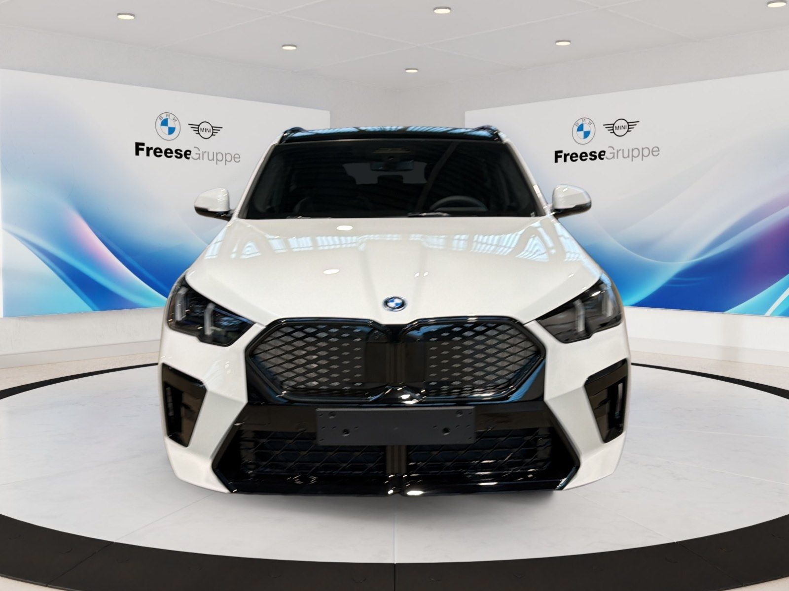BMW iX2 - Bild 2