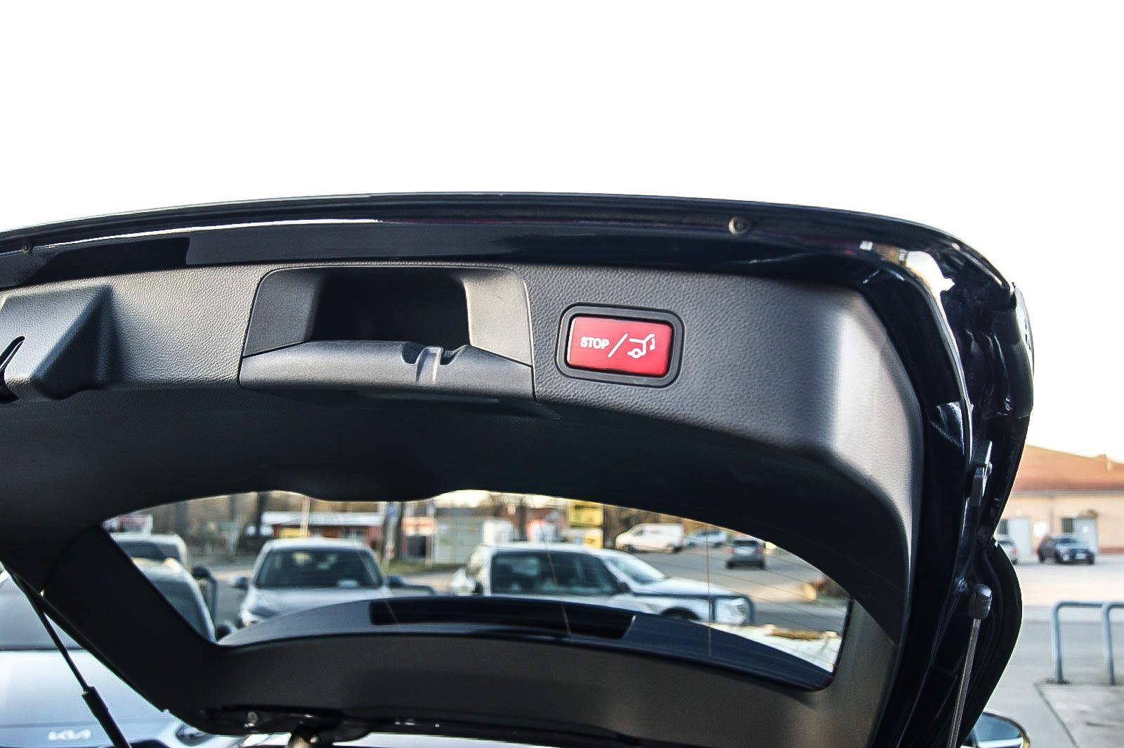 Fahrzeugabbildung Mercedes-Benz C 300 e T 9G-T Avantgarde AHK BURMESTER LED KAME