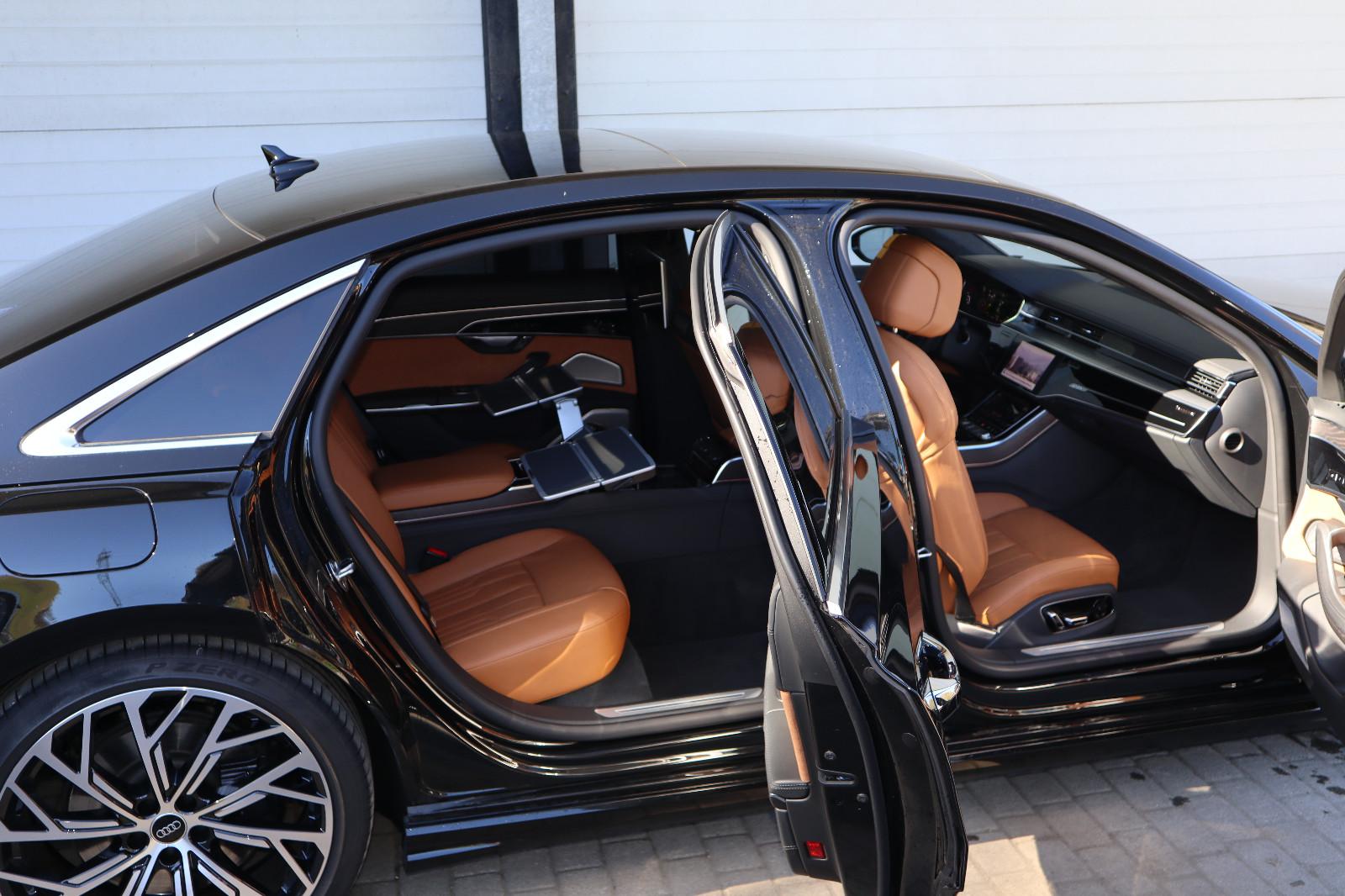 Audi A8L 60 TFSI V8 lang exclusive / *SCHWARZ-COGNAC*