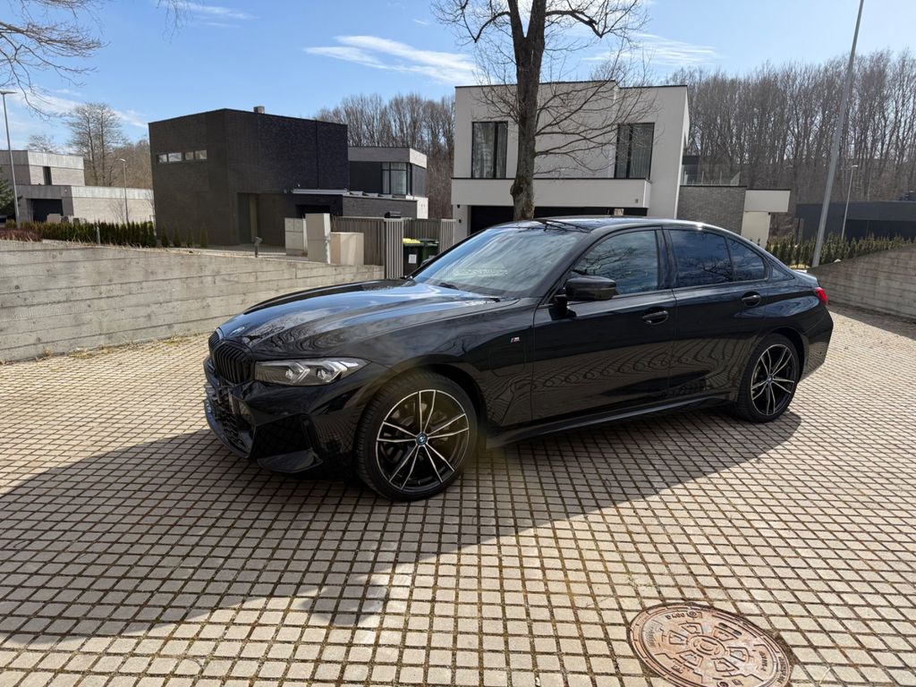 Image of BMW 320